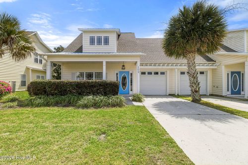 102 Phoebee Ct, Hampstead, NC, 28443-7704 | Card Image