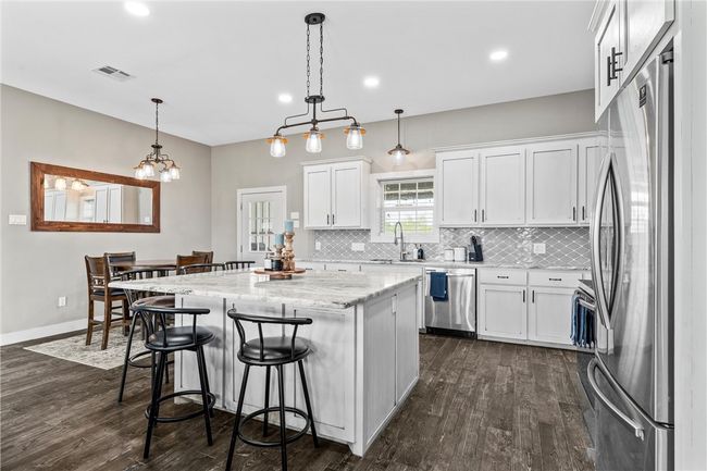 917 Farney Rd, House other with 3 bedrooms, 2 bathrooms and 2 parking in Lorena TX | Image 7