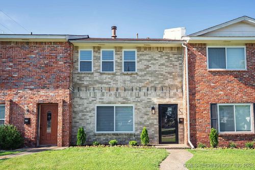 215 8th St, Bartlesville, OK, 74003-4606 | Card Image