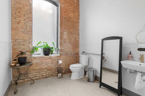 107 S Main St, Farmersville, TX, 75442-2207 | Card Image