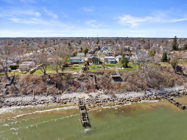 2533 Lakeshore Dr, House other with 5 bedrooms, 3 bathrooms and null parking in Sheboygan WI | Image 68