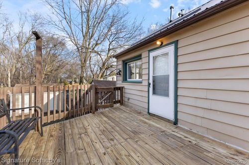 6270 Barker #2 Drive, Waterford Charter Township, MI, 48329 | Card Image