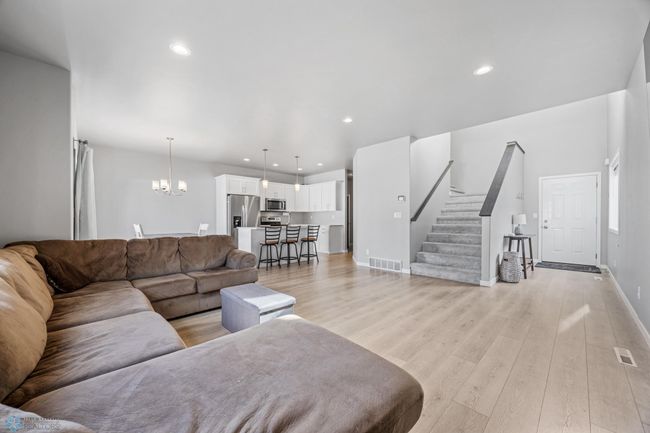 Living Room | Image 7