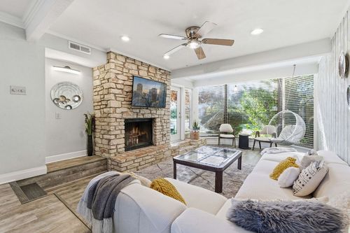 112 World Of Tennis Sq, Lakeway, TX, 78738-1104 | Card Image