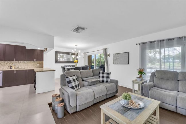 6728 Sw 140 Th Ct, Townhouse with 3 bedrooms, 3 bathrooms and null parking in Miami FL | Image 18