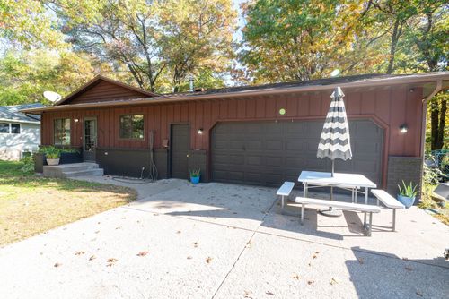 908 9th St Ne, Little Falls, MN, 56345-2362 | Card Image