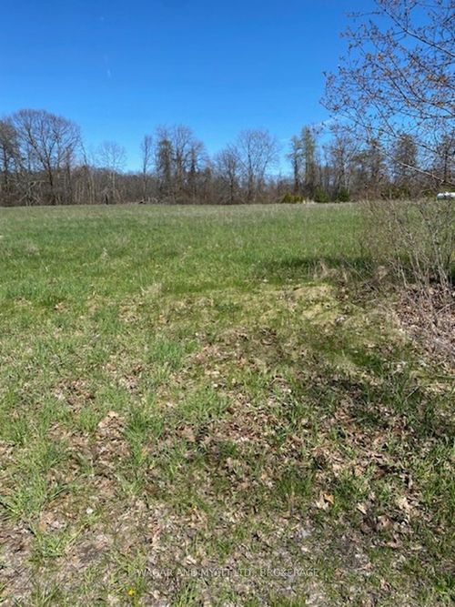 15 Youngs Point Road, Greater Napanee, ON, K0K1G0 | Card Image