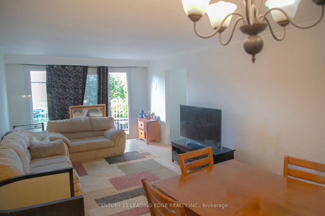 7 Futura Dr, House attached with 6 bedrooms, 2 bathrooms and 4 parking in North York ON | Image 10