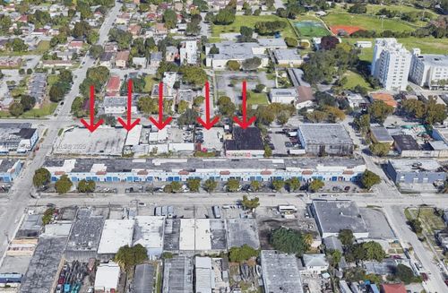 1880 Nw 23rd St, Miami, FL, 33142-7533 | Card Image