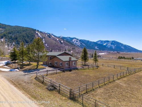 55 Wheatridge Ln, Etna, WY, 83118 | Card Image