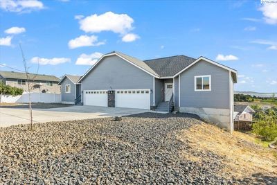 505 N 80th Ave, Home with 0 bedrooms, 0 bathrooms and null parking in Yakima WA | Image 3