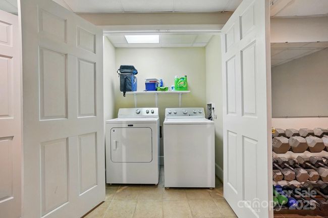 2025 Sagamore Rd, House other with 4 bedrooms, 3 bathrooms and null parking in Charlotte NC | Image 37
