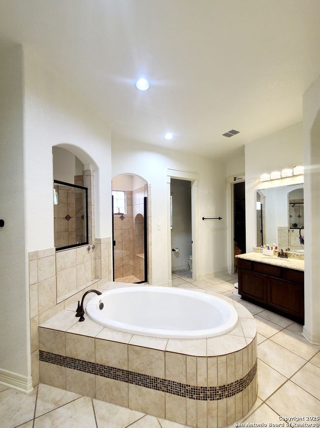 7706 Hays Hl, House other with 5 bedrooms, 4 bathrooms and null parking in San Antonio TX | Image 22