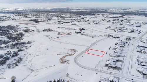 4420 Marsh Hawk Dr, Bismarck, ND, 58503-3207 | Card Image