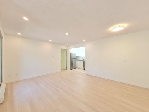 301-8645 Osler St, Vancouver, BC, V6P4E6 | Card Image