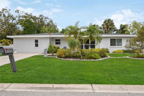 2425 Clematis St, SARASOTA, FL, 34239-4026 | Card Image