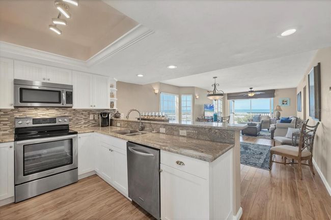 2813 - 7470 Palm Island Dr, Condo with 2 bedrooms, 2 bathrooms and null parking in PLACIDA FL | Image 29