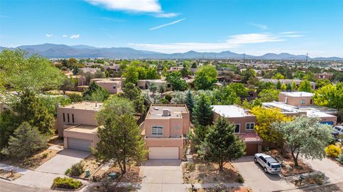 2933 Viaje Pavo Real, Santa Fe, NM, 87505-5389 | Card Image