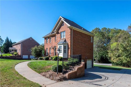 8930 Doubletree Ln, Clemmons, NC, 27012-8309 | Card Image