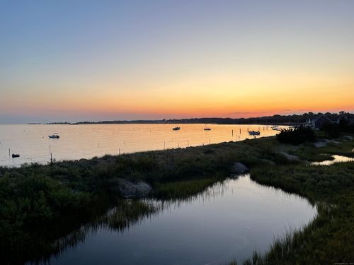 14 Oak St, Stonington, CT, 06378-2768 | Card Image