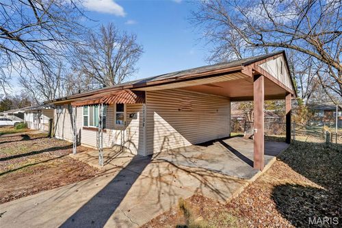 10108 Jett Dr, Saint Louis, MO, 63136-2006 | Card Image