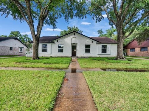 15510 Cobre Valley Dr, Houston, TX, 77062-3513 | Card Image