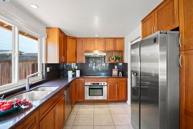 139 Justin Cir, House other with 3 bedrooms, 2 bathrooms and 2 parking in Alameda CA | Image 13