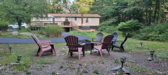 Britt Ct, Cresco, PA 18326