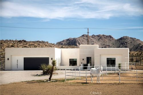 59621 Mesa Dr, Yucca Valley, CA, 92284 | Card Image