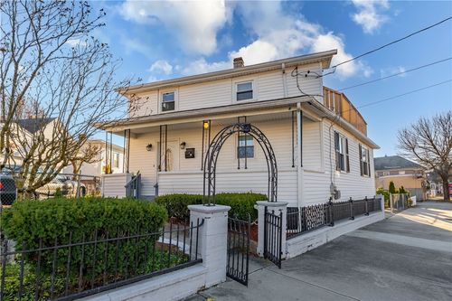 54 Silver Lake Ave, Providence, RI, 02909-5441 | Card Image