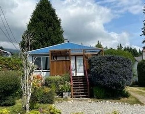 732 Hillcrest Rd, Gibsons, BC, V0N1V9 | Card Image