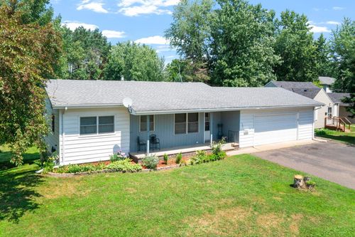 522 3rd St, Mora, MN, 55051-1027 | Card Image