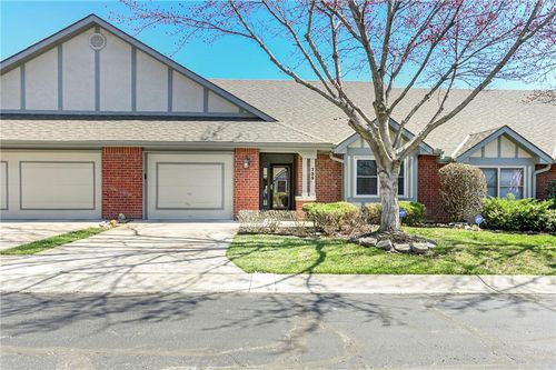 735 N Somerset Ter, Olathe, KS, 66062-5450 | Card Image