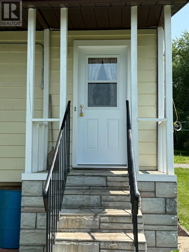 4022 County Rd, House other with 4 bedrooms, 1 bathrooms and 4 parking in Gananoque ON | Image 8
