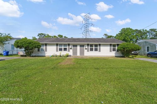 1218 Davis St, Jacksonville, NC, 28540-5733 | Card Image