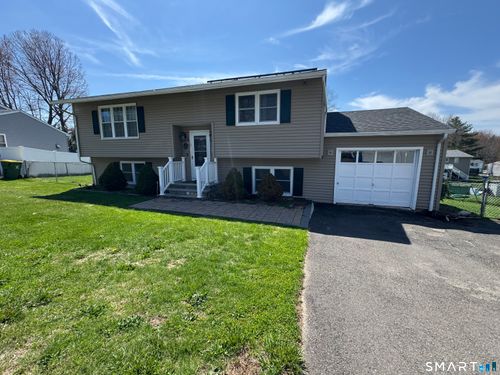 62 Brookfield Rd, Waterbury, CT, 06704-1112 | Card Image