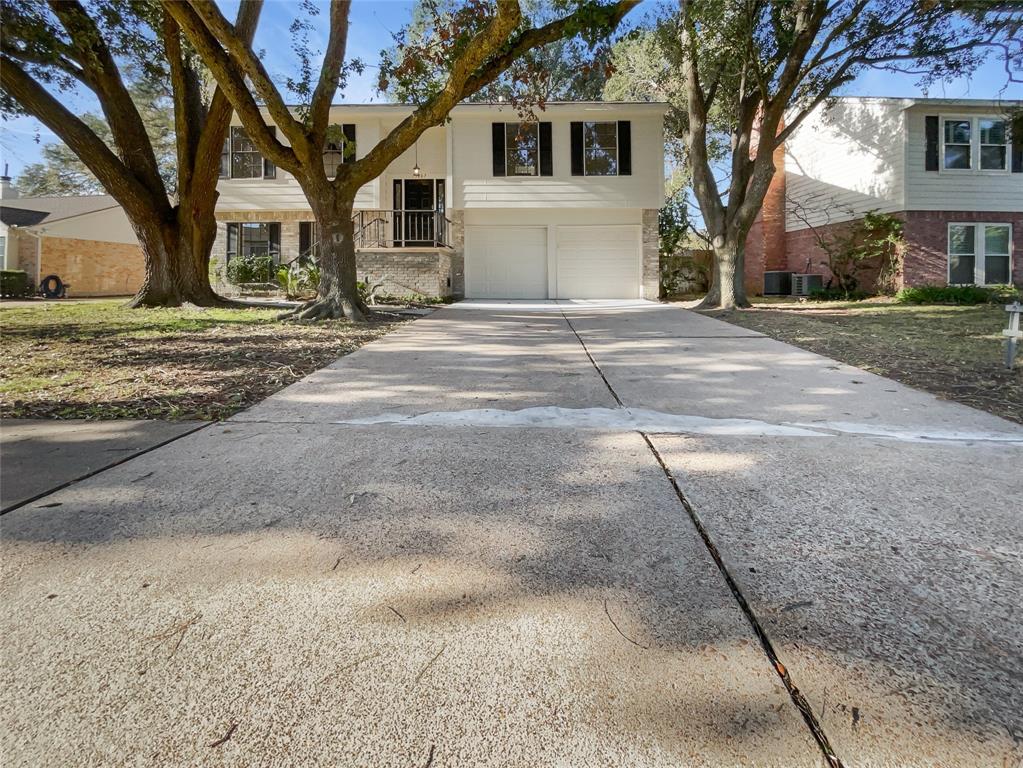 Pinyon Creek Dr, Houston, TX 77095