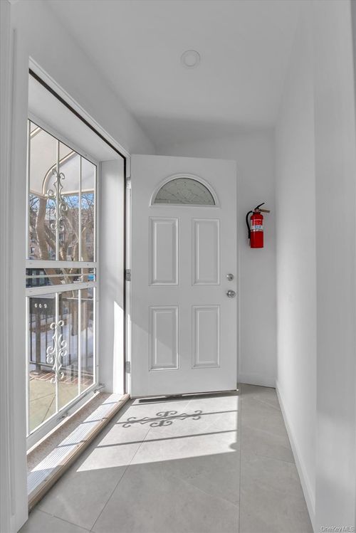 1-609 Ovington Ave, Brooklyn, NY, 11209-1619 | Card Image