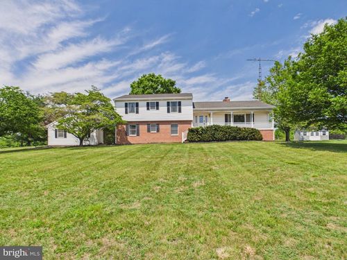 107 Twin Lakes Cir, MARTINSBURG, WV, 25405-5751 | Card Image