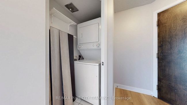 1305 - 18 Harbour St, Condo with 2 bedrooms, 2 bathrooms and 1 parking in Toronto ON | Image 21