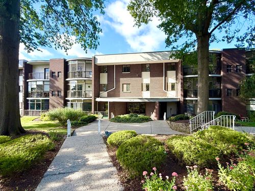 302-34 South St, Quincy, MA, 02169-6841 | Card Image