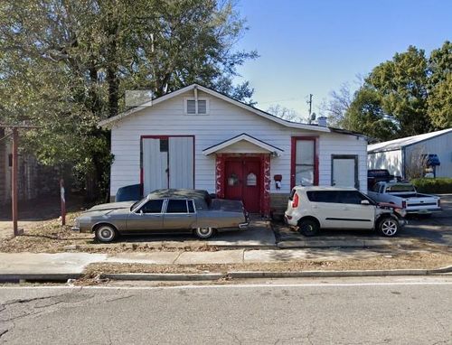654 Holcombe Ave, Mobile, AL, 36606-4273 | Card Image