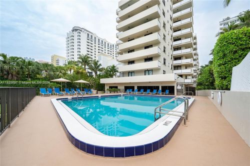 apt-302-1621 Collins Ave, Miami Beach, FL, 33139-3140 | Card Image