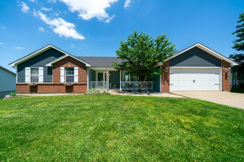 16917 Holiday Cir, BOONVILLE, MO, 65233-3530 | Card Image