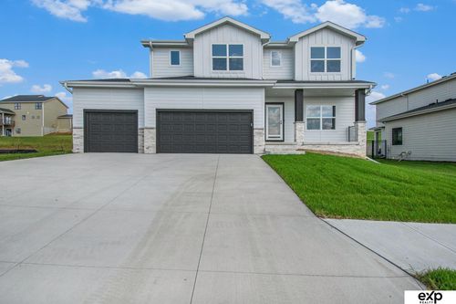 11061 S 217th St, Gretna, NE, 68028-3713 | Card Image