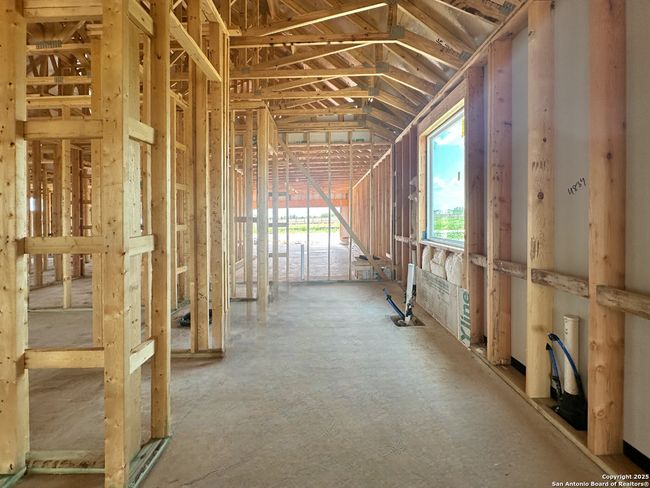 12915 Spur Holw, House other with 3 bedrooms, 3 bathrooms and null parking in Schertz TX | Image 5