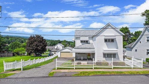 715 Murray St, Throop, PA, 18512-1189 | Card Image