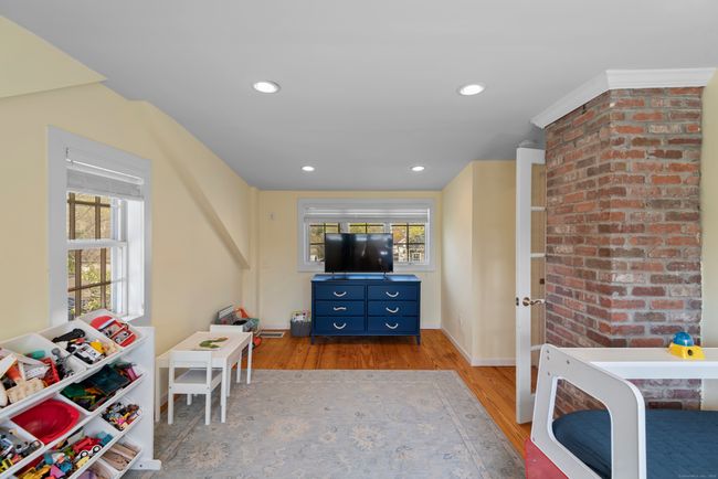 22 Prospect St, House other with 2 bedrooms, 1 bathrooms and 6 parking in Deep River CT | Image 27