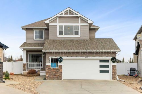 133 Everwoods Court Sw, Home with 4 bedrooms, 3 bathrooms and 4 parking in Calgary AB | Card Image