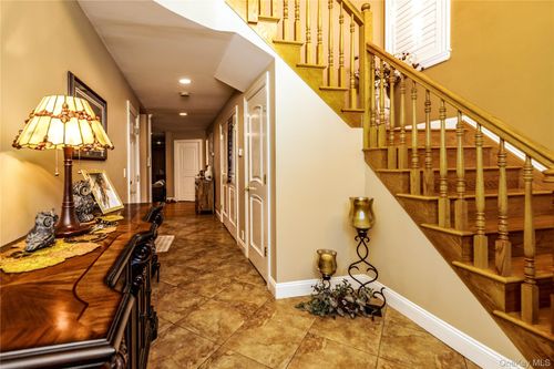 8611 165th Ave, Howard Beach, NY, 11414-3601 | Card Image